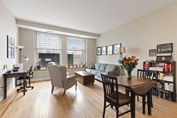 Pioneer Endicott Guest Suites, St. Paul, Minnesota